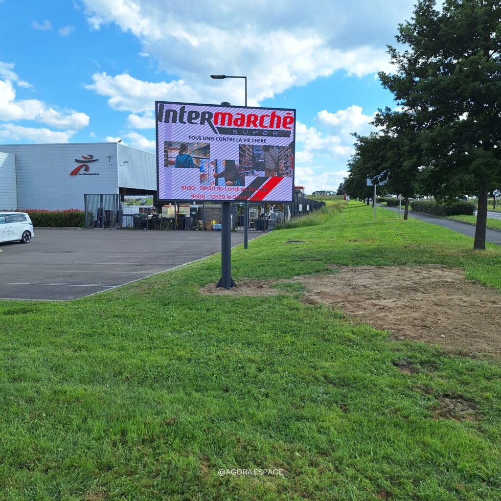 Spot publicitaire LED Agora Espace